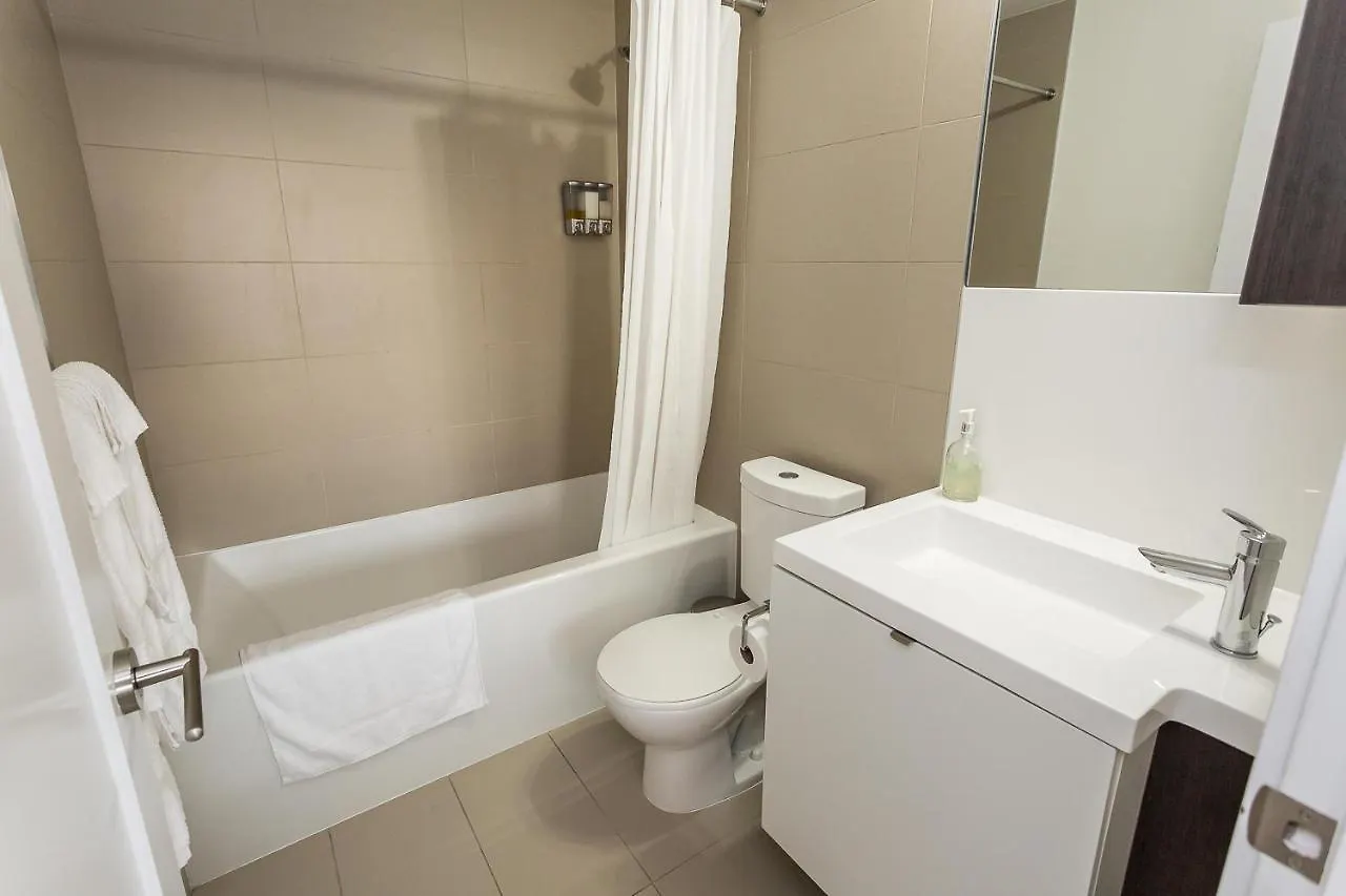 Toronto Rooms And Suites Condos 아파트호텔